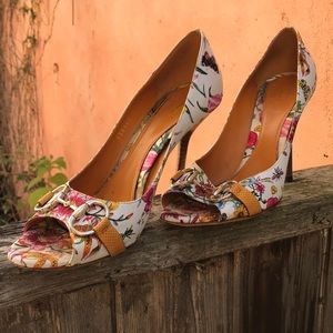 Gucci satin floral peep toe stilettos